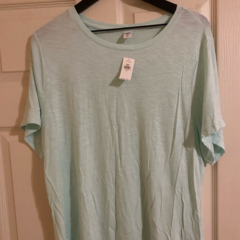 NWT TSHIRT